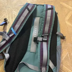 review image 0