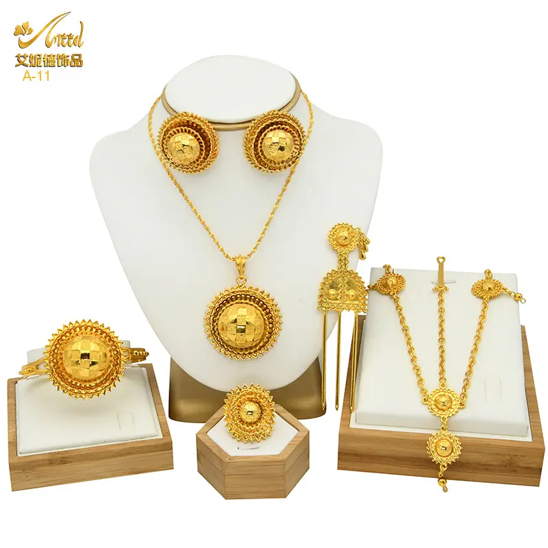 A 11 Six piece Jewelry Set