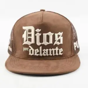 Gorra Dios por delante estilo rancho