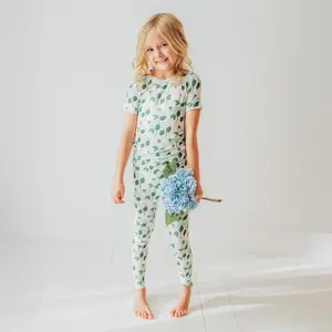 Print Short Sleeve Pajama Set in Hydrangea Bouquet