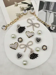 16PCS ABS Resin Swan Heart Shaped Shoe Charms, Shoe Charm Design, Pearl Rhinestone Bowknot Shoe Decorations, Faux Bead Flower Shoe Accessories Chain Shoe Clips Fit Women Sandals Slippers Birthday Party Gifts, Shoe Embellishment Set, Shoes Not Included