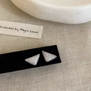 Full diamond triangular earrings for women, light luxury vintage style earrings, simple and high-end, atmospheric earrings