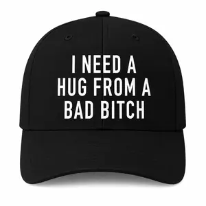 I Need A Hug From A Baddie Hat, Funny Black Baseball Cap, Adjustable Graphic Hat for Men Women, Bold Humor Cap, Casual Streetwear Hat, Gift for Girlfriend Wife Friends