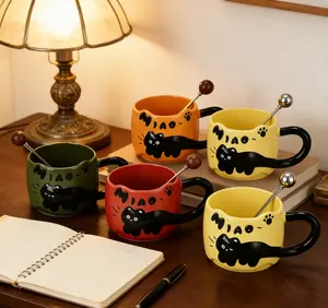 Say goodbye to boring office mugs! Adorable unisex stackable cat mug with a spoon—a fun and practical gift for coffee lovers.