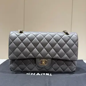 Pre-owned CHANEL Leather Crossbody Bags Classic flap Medium Grey Lambskin Microchipped 84137690