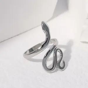 1pc Snake-Shaped Stainless Steel Hydraulic Ring. The Serpent Symbolizes and Renewal in Ancient Greek Mythology, Representing the God of Medicine Asclepius; In Egyptian Culture, It’s a Sacred Guardian of Protection