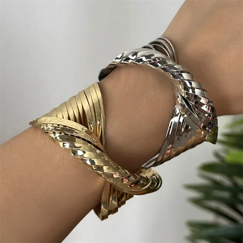 Trend Chunky Gold Color Twisted Cuff Bangle Bracelet for Women Hip Hop Irregular Geometric Wide Wristband Girl Statement Jewelry