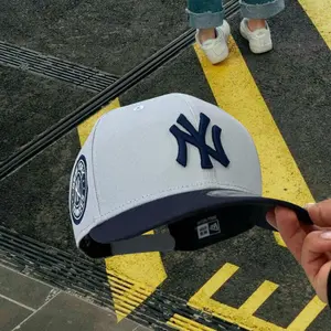 New Era New York Yankees Hat – Adjustable Baseball Cap with Curved Brim and Embroidered NY Logo, Streetwear MLB Cap for Men Women Casual Wear