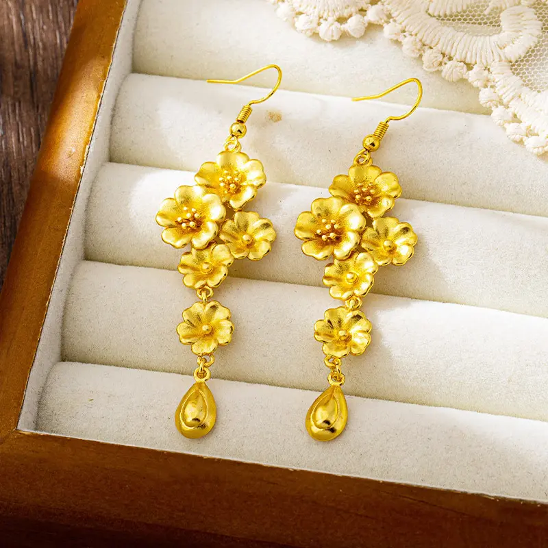 Women's Palace-Style Water Drop Floral Ear Hooks - Flower Cluster, Long Dangly, Mode Fashion, Embellished Flower, Floral Embellishments Costume Jewelry, Valentine's Day Gift for Girlfriend, Flower Cluster Earrings, Long Dangly Earrings