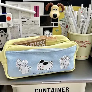 This cute pencil case with a high level of appearance is suitable for middle school and primary school students. It comes with a large-capacity stationery bag and a small cloth bag