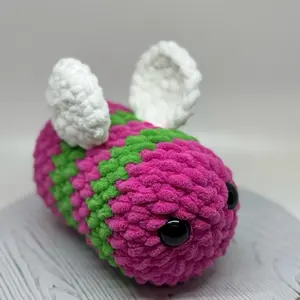 Crochet jumbo bee purple green