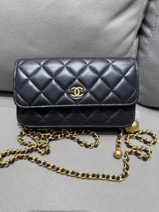 Pre-owned CHANEL Wallet On Chain Timeless/Classique leather crossbody bag