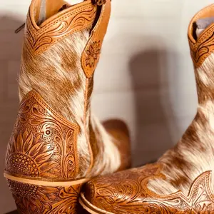 Hand Tooled Cowhide Cowgirl Boots with Sunflower Detailing, Comfortable Footwear for Women, Ideal for all occasions Stylish