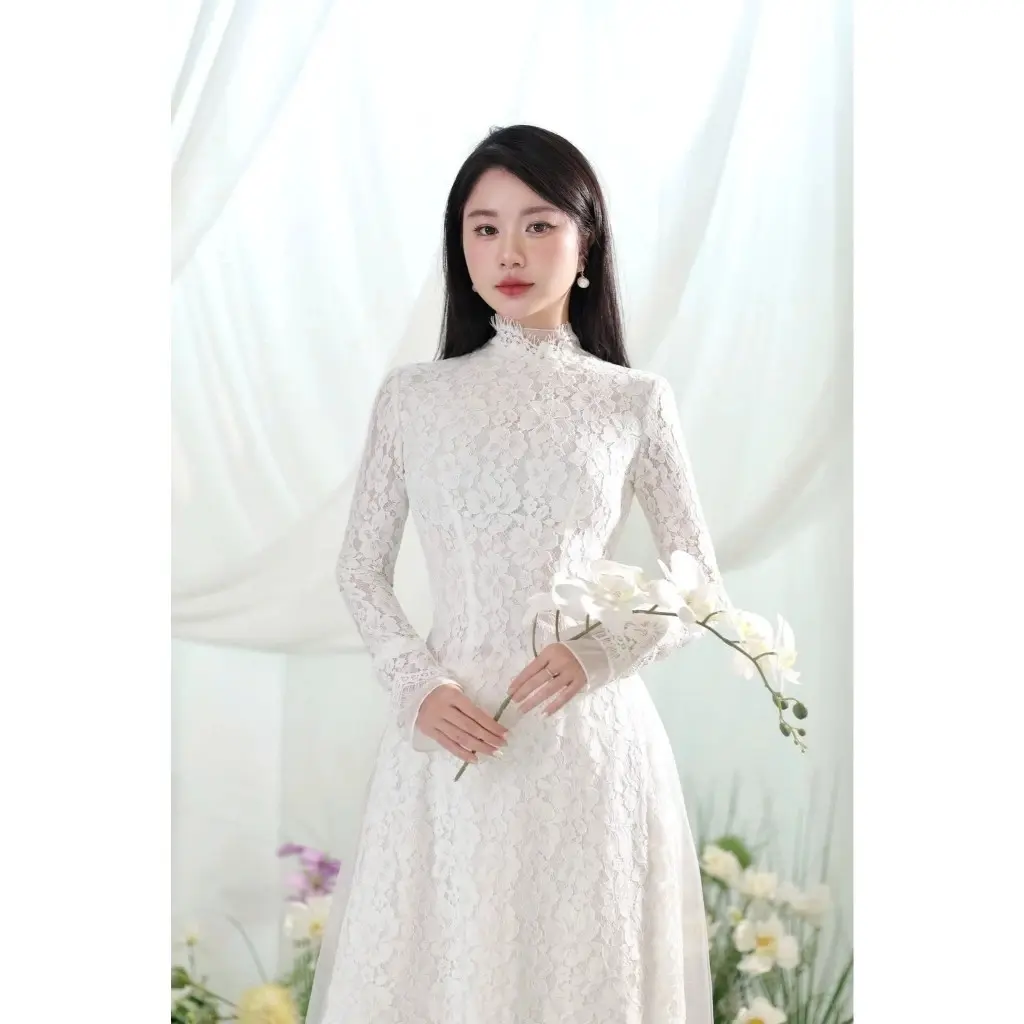 Traditional Vietnamese Bridal Ao Dai – Elegant Lace Long Tunic Set with Veil