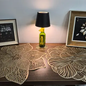 Flower Pattern Table Mat Set of 6 PVC Heat Resistant Non-slip Waterproof Placemat for Home Kitchen Dining Room Wedding Party Decor, Valentine's Day Lover's gift