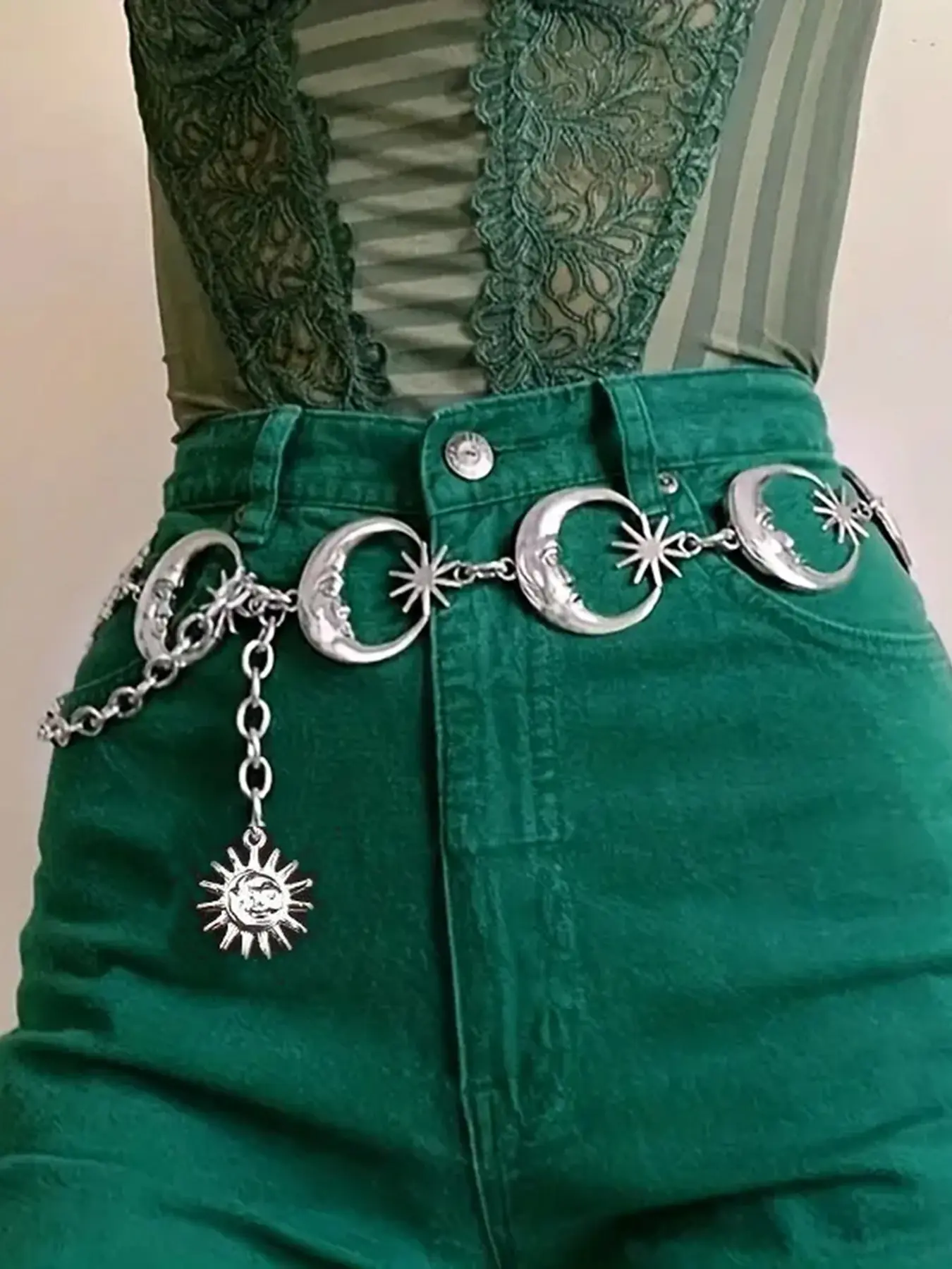 Versatile Waist Belt Decorative Accessory, Punk Fashion Belt, Punk Fashion Waistband, Punk Style Belt, Sun Moon Pendant Metal Single Layer Belt, Suitable for Dresses & Pants, All Seasons Wear