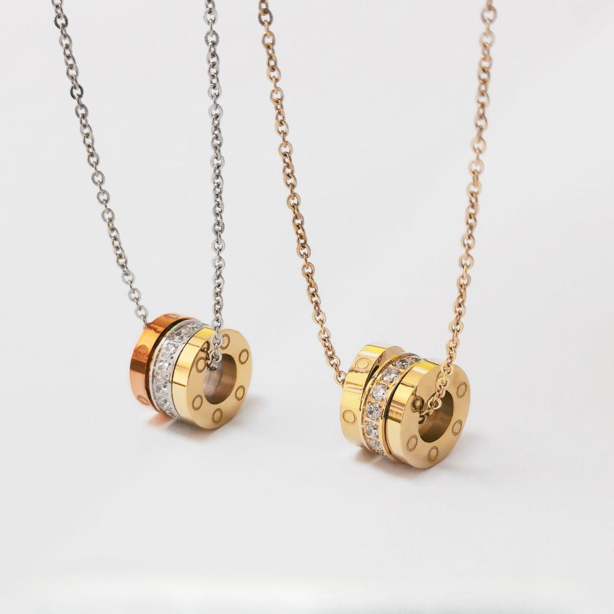 Interlocking Circle Pendant Necklace, 3 Finishes Available, Minimalist Statement Collarbone Chain