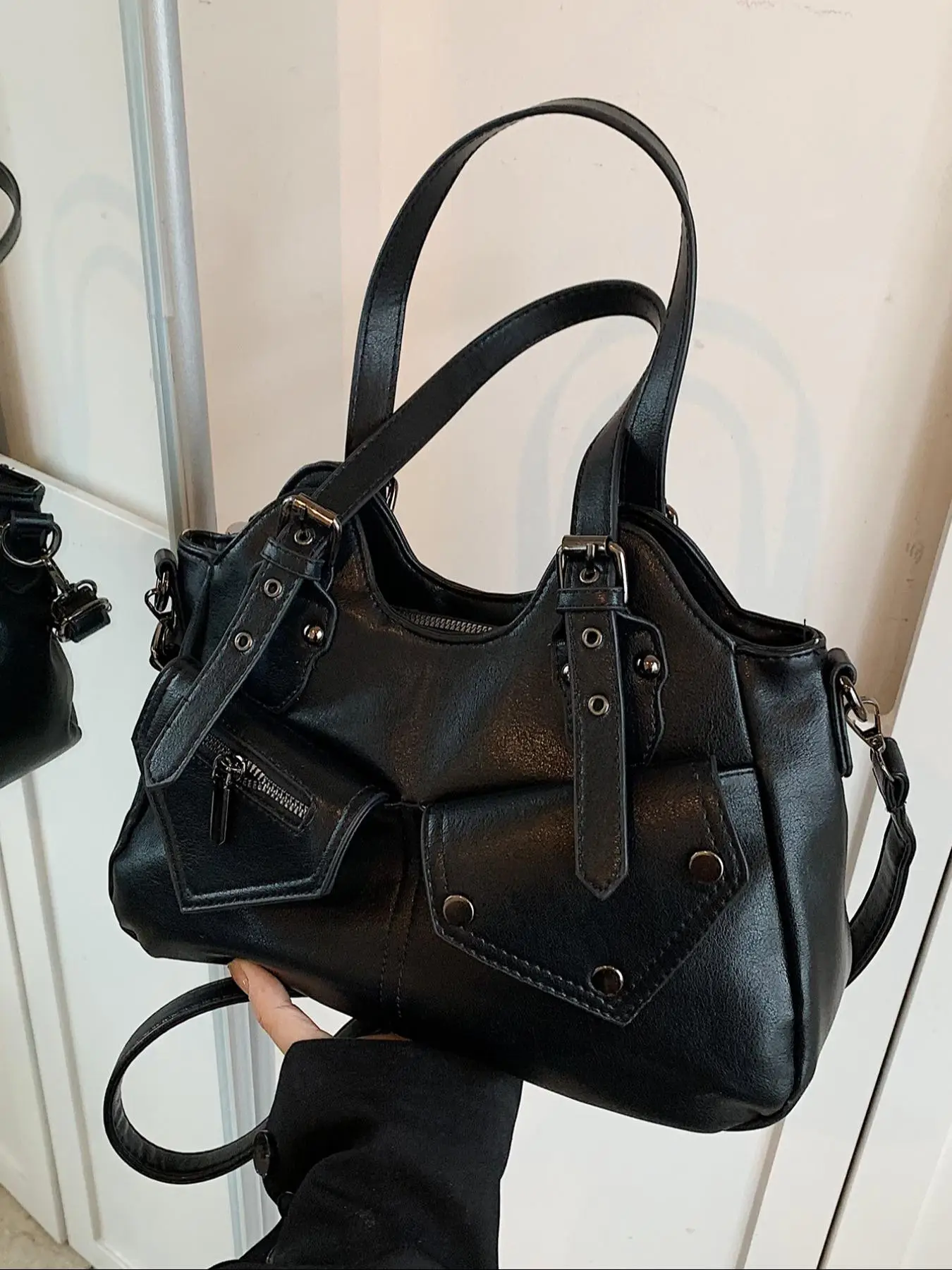 Women's Elegant Grommet Eyelet Design Tote Bag, Fashionable Large Capacity Shoulder Bag, Casual Versatile Crossbody Bag for Daily Outings, Short Outin