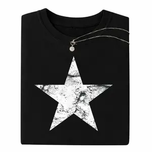 Vintage Distressed Five Point Star Graphic Tee Minimalist Retro Streetwear T-Shirt