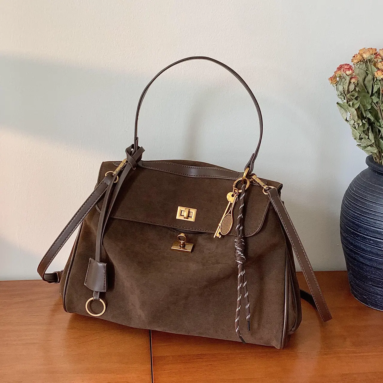 Women's Stylish Versatile Athletic European-American Retro High-Grade Matte Minimalist Solid Casual Shoulder Bag - Large-Capacity Commuter Messenger Bag, Stylish Versatile Bag