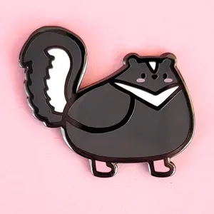 Pin Club Release! 2024/09 - Stinky Skunk Poe