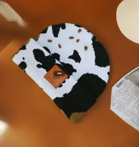All black and white vintage fashion cow print knitted wool hat autumn and winter lovers all leopard print cold hat lady