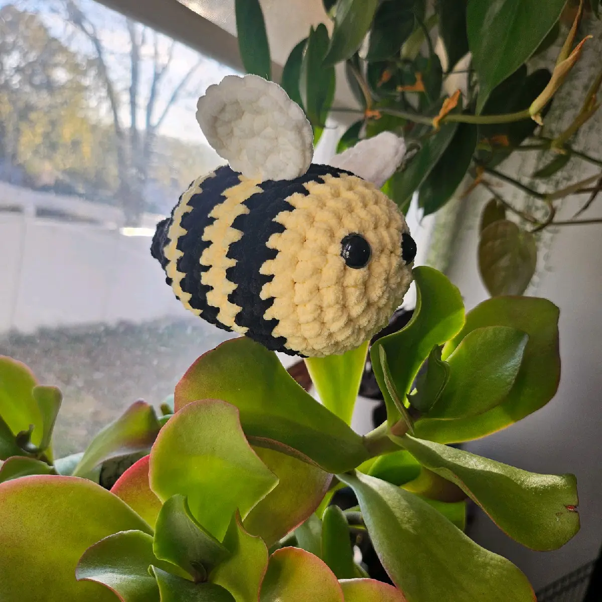 Crochet Bumblebee Amigurumi Plushie
