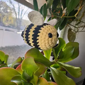 Crochet Bumblebee Amigurumi Plushie