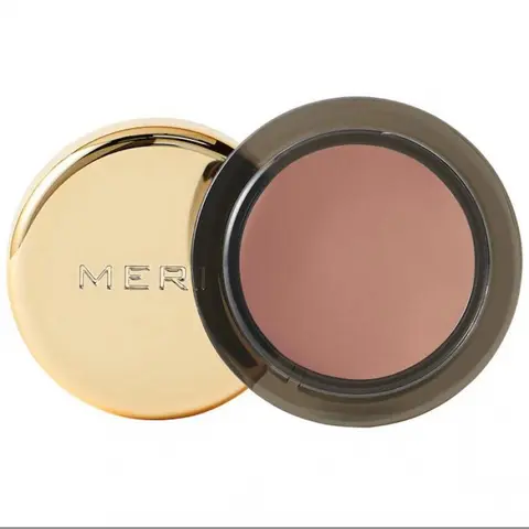 MERIT Solo Shadow Cream-to-Powder Soft Matte Cosmetic Eyeshadow - Regular Edition Single Item, Youth-Focused Eye Makeup, Pinkish Brown Shade, Gold-Tone Compact, Easy Formula, Contains Neither Harmful Substances