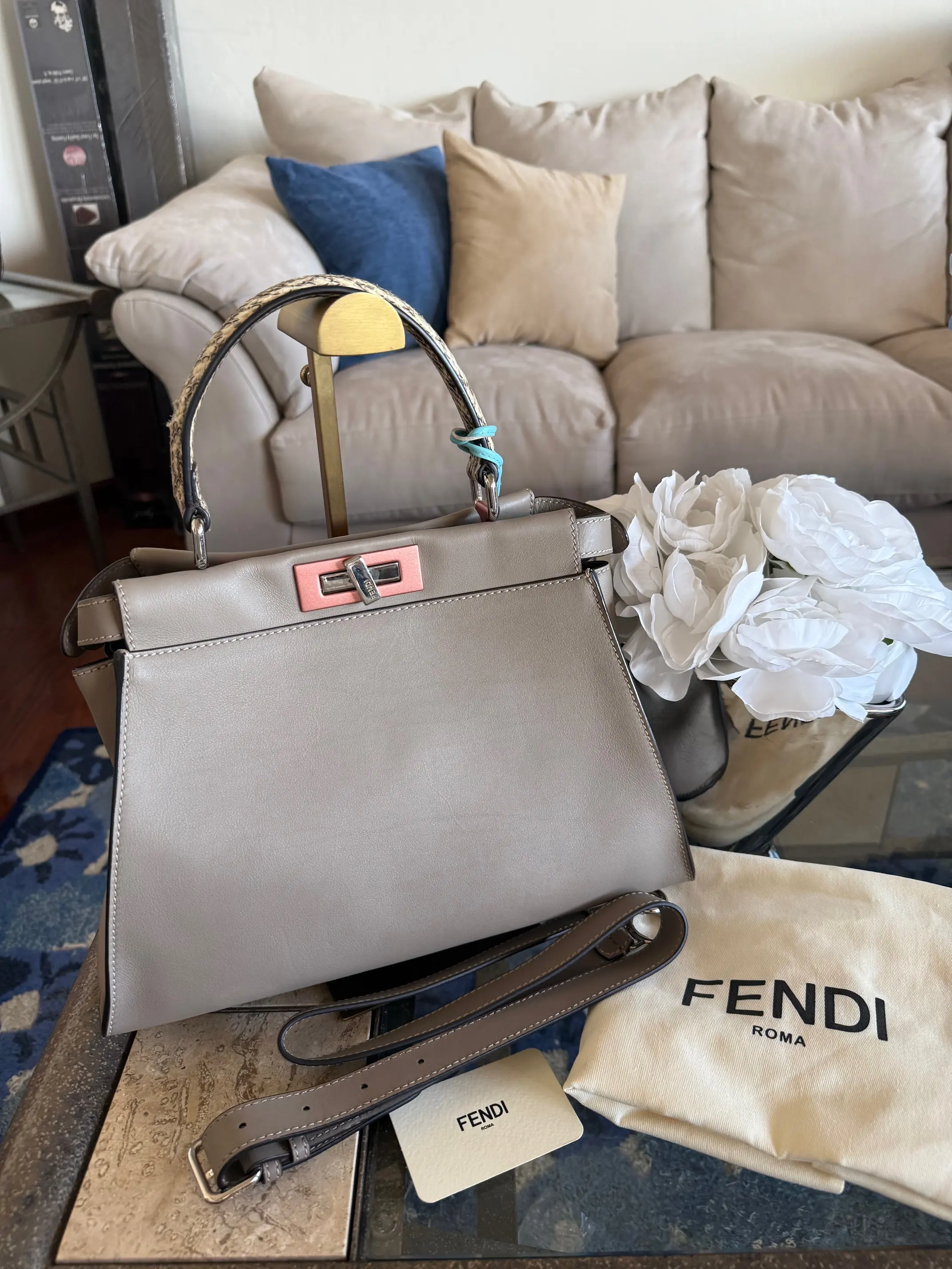 Pre-owned FENDI Leather Shoulder Bags Peekaboo Grey Handbag with Exotic Handle Rose Gold and Silver Hardware Stunning