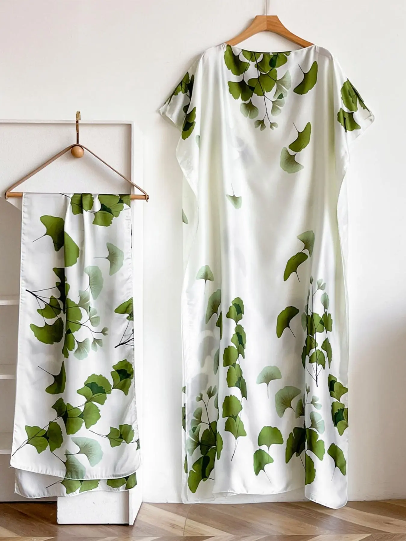 Women's Leaf Print Maxi Long Scarf, Casual Modern Soft Comfortable Shawl for Daily Wear, Fashion Accessories for Women & Girls, Polyester Scarf