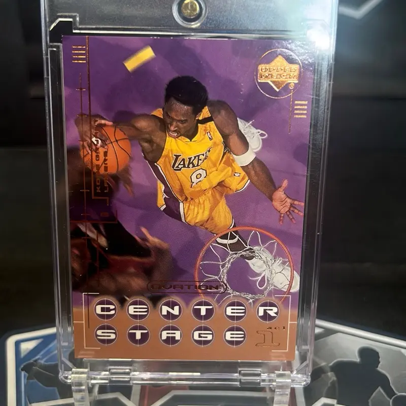 KOBE BRYANT 2000-01 Upper Deck Center Stage #CS10 Lakers
