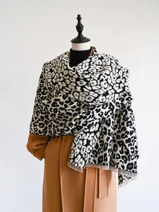 Women's Leopard Print Tassel Decor Shawl, Casual Thick Warm Long Scarf for Fall & Winter, Fashion Accessories for Women & Girls