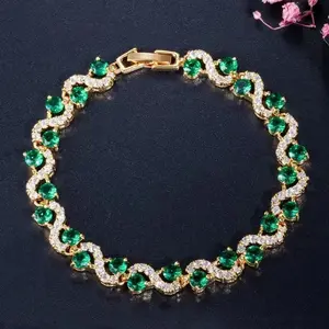 White rhinestone bracelet with colorful diamonds, light luxury, high-end fashion, elegant and classy bracelet