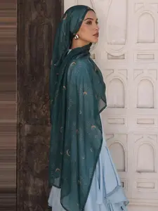 Women's Elegant Printed Hijab Scarf, Breathable Long Beach Shawl, Muslim Fashion Daily Wear, Classic Crescent Star Print Balloon Silk