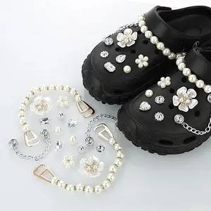 16PCS Shoe Charm DIY Rhinestone White Flower Pearl Chain Shoe Decoration Buckle for Hole Shoes Accessories Festival Party Gifts