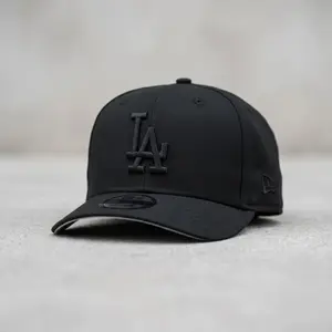 New Era LA Dodgers All-Black Adjustable Cap – Tonal Black LA Logo