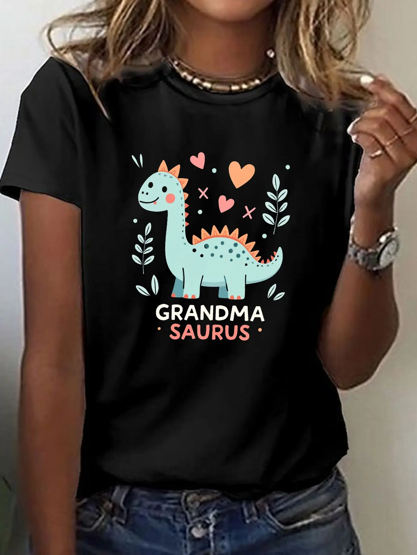 Grandma Saurus Dinosaur Design Print T-shirt, Shor unisex soft cotton short sleeve t shirt, vintage graphic casual tee for men women teens, perfect birthday holiday gift for camping travel gym daily street casual wear