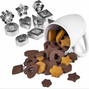 30-Piece Mini Cookie Cutter Set, Small Stainless Steel Geometric Molds for Kids, Fruit & Vegetable Shapes, Mini Polymer Clay Cutters, Boxed Set