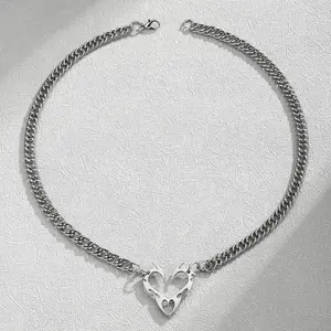 Y2K Heart Pendant Necklace Hip Hop Jewelry for Women Men Cross Chain Layering Necklaces Chunky Gold Silver Cuban Link Chain Jewelry Gift