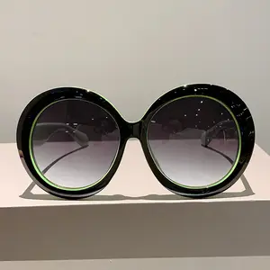 Women's Oversized Round Sunglasses - UV400 Protection, Classic All-Black Frame, Retro Gradient Anti-Glare Lens Chic Eyewear for Summer Parties & Daily Casual Wear, All-Black Women's Sunglasses,summerwins