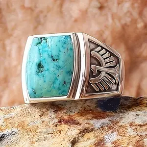 Vintage Men's Turquoise Ring with Carved Eagle Pattern Natural Stone Inlay Synthetic Zircon Alloy Single Ring for Father's Day Christmas Gift BW2746449