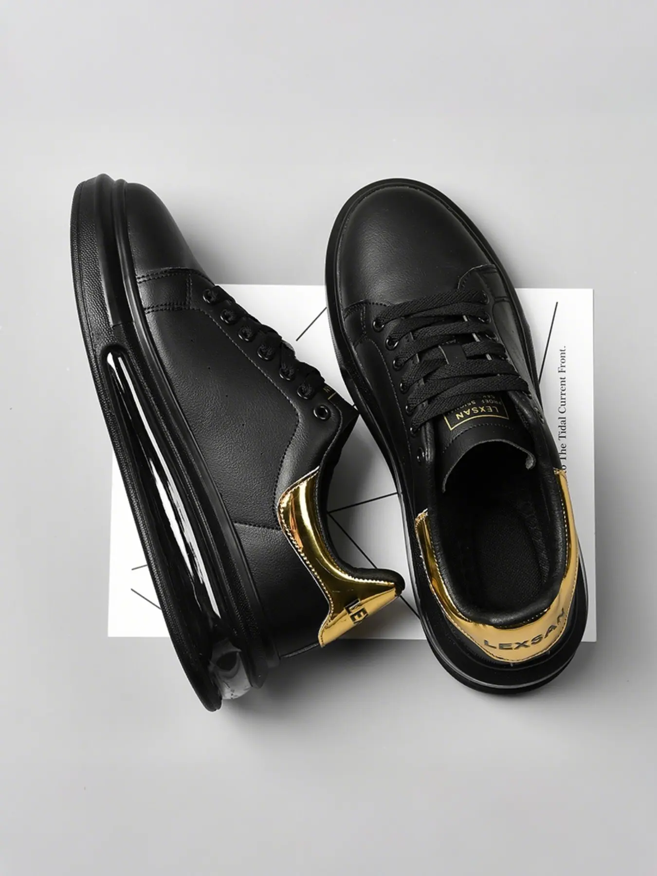 Unisex Fashion Casual Sports Shoes, Classic Skateboard Style, Casual Skateboarding Shoes, Comfortable Shock Absorption, Sporty Sneakers for Men and Women, Lace Up Sneaker, Low Top Sneakers