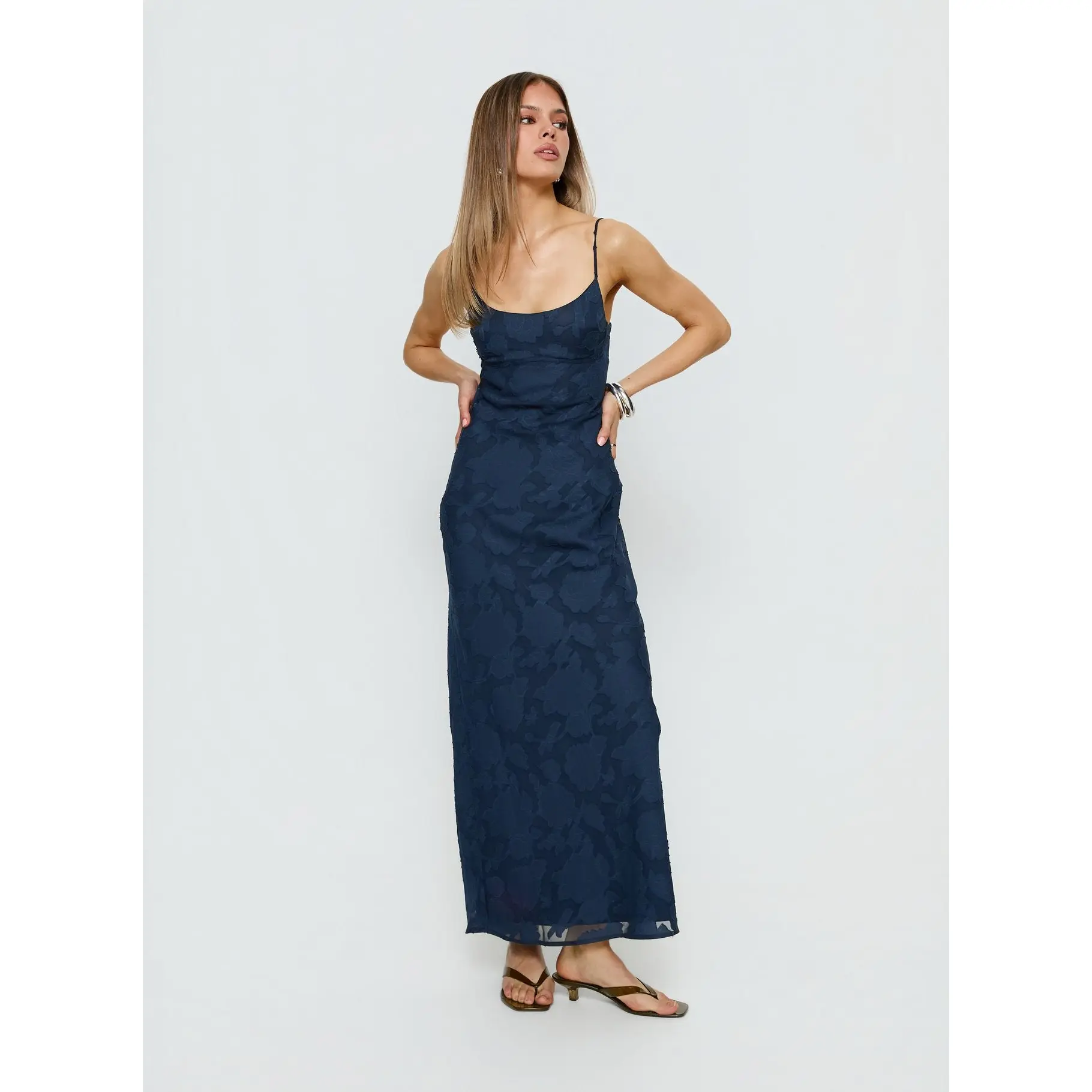 how do people in the 90s dress Amanda main image 0