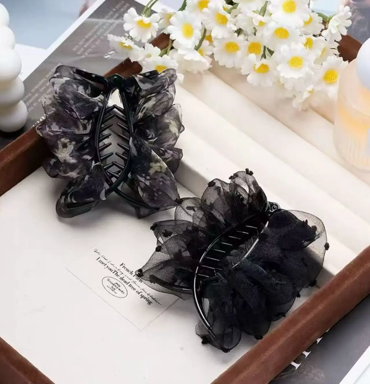 Pleated Hair Claw, Ball-Head Gripper Hair Accessory for Women
