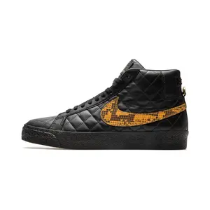 SB Blazer "Supreme - Black" DV5078 001 SB Blazer "Supreme - Black" DV5078 001