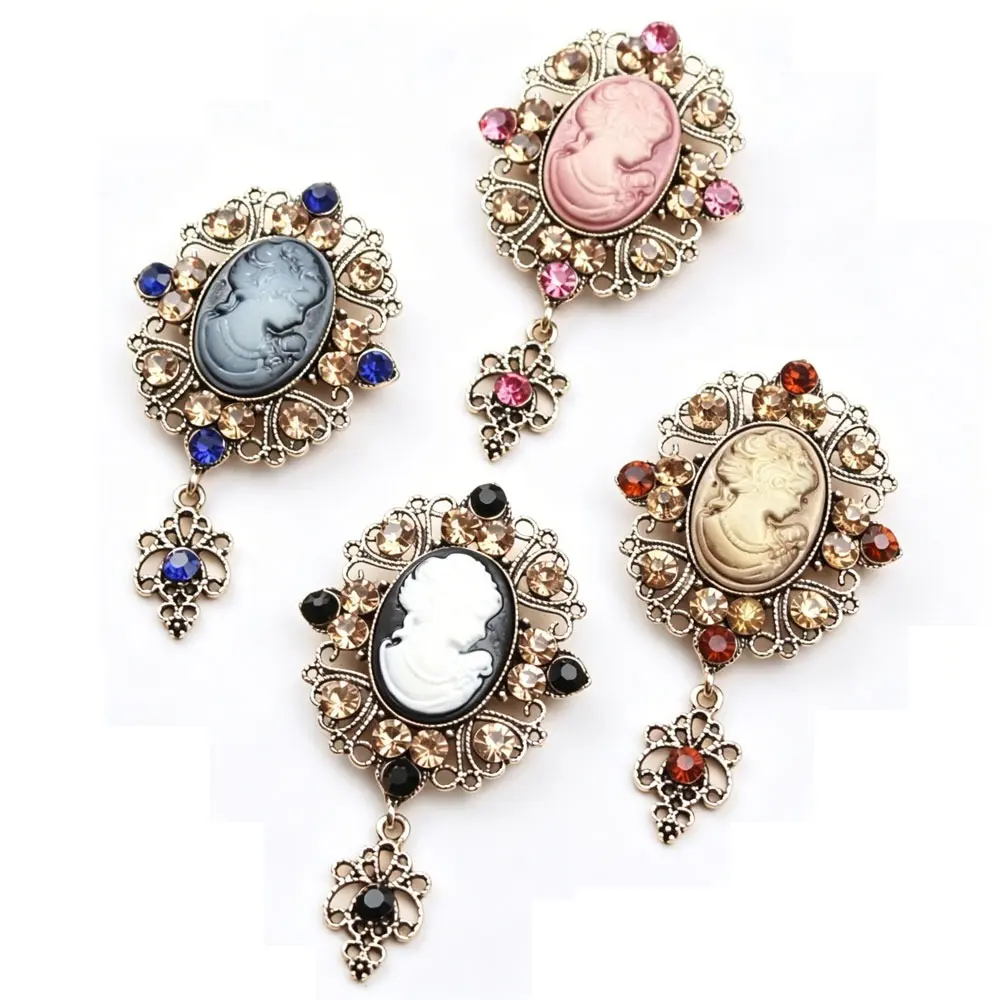 Medieval Beauty Head Brooch Retro Palace Style Hollow Out Highgrade Exquisite Relief Corsage Woman Ladies' Brooch