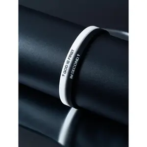 Christian Silicone Bracelet, Fashionable Rubber Bracelet for Women & Men, Inspirational Engraved Bible Verses Cross Silicone Bracelet for Women Men Faith Gifts