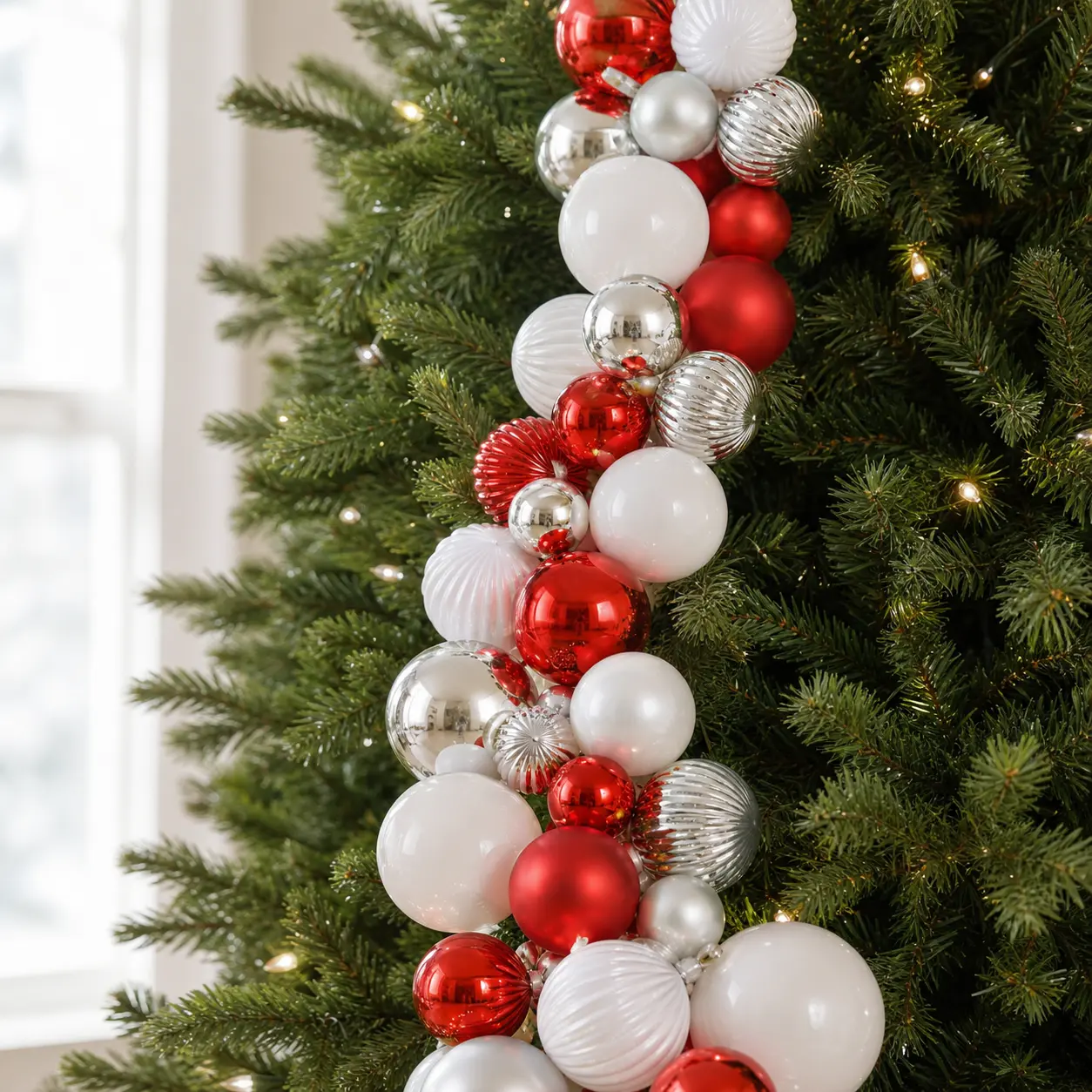 5.9 FT Red & White Shiny & Matte Shatterproof Ball Garland