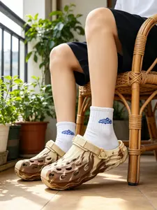 1 Pair of Unisex Camouflage Clog Sandals: Lightweight EVA Material, Breathable Hollow Design, Anti-Slip Wear-Resistant Thick Sole, Summer Outdoor Slippers